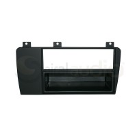 VOLVO XC70 (2005-2007) Build your radio installation combo